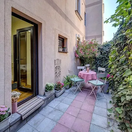 Apartament Oasis Moonze