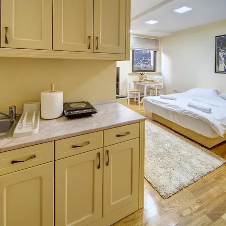 Oasis Moonze * Zemun