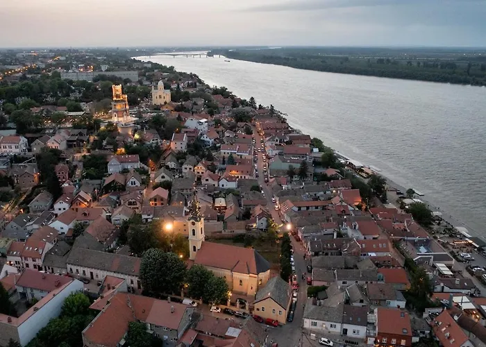 Oasis Moonze شقة Zemun